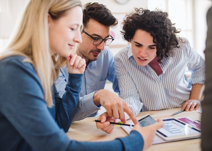 Employees consulting their salary benefits on their vireo personal space